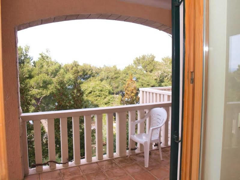Hotel Santic Postira Zewnętrze zdjęcie